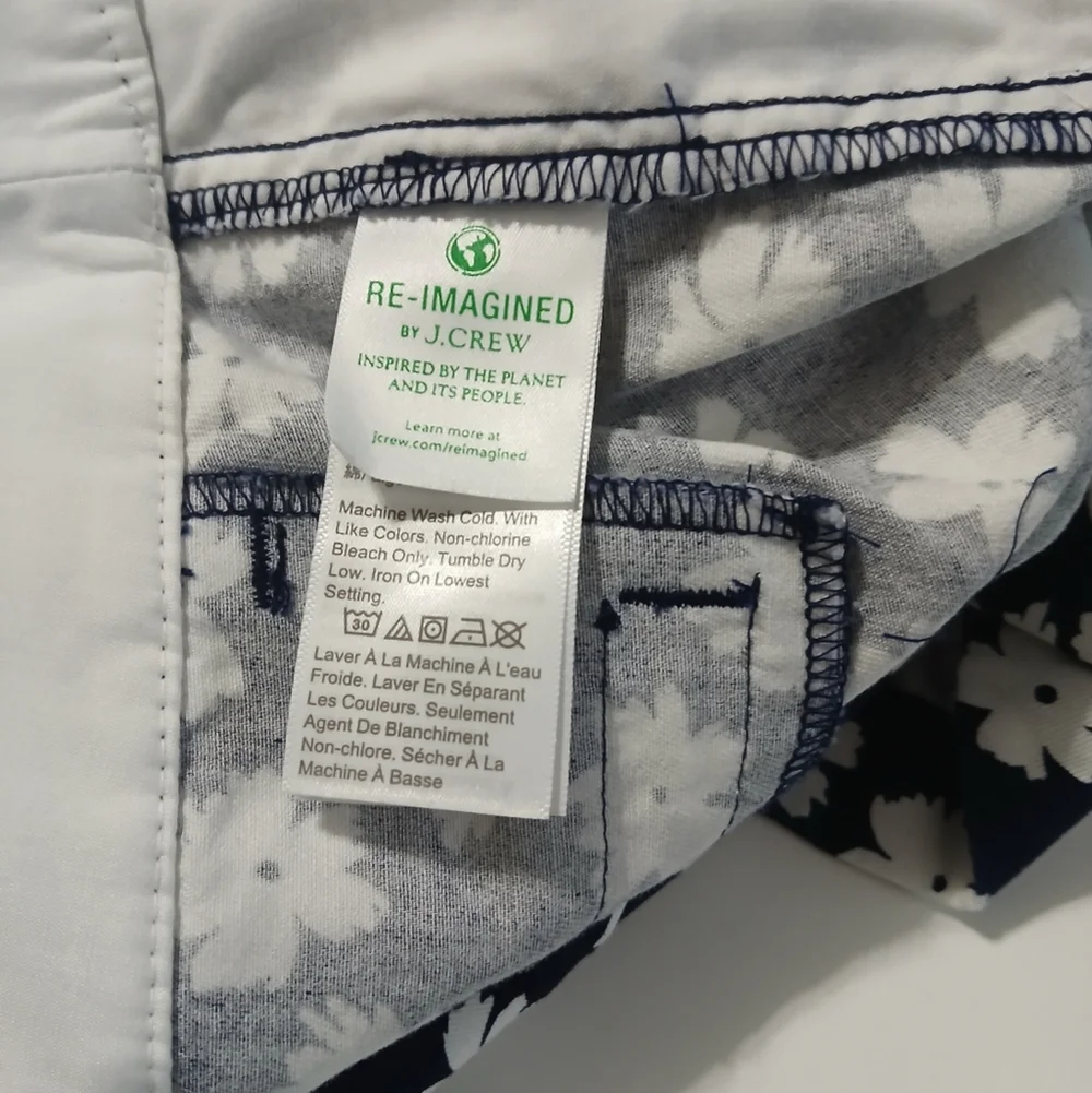 J CREW Floral Navy and White Women's Shorts‎